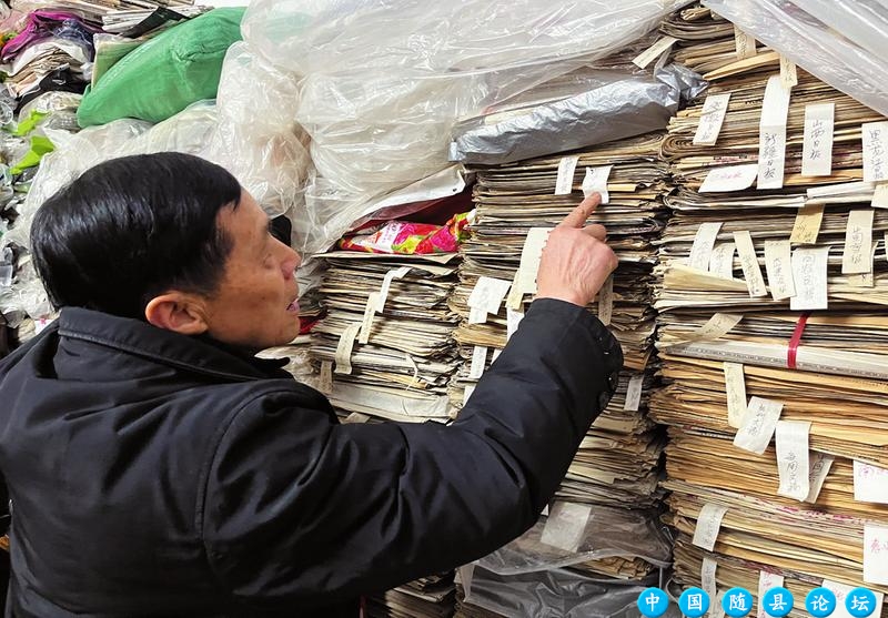 广水“报痴”宋晏儒： 63年收藏7000多种、10万余份报纸报痴,收藏报纸,新闻收藏
